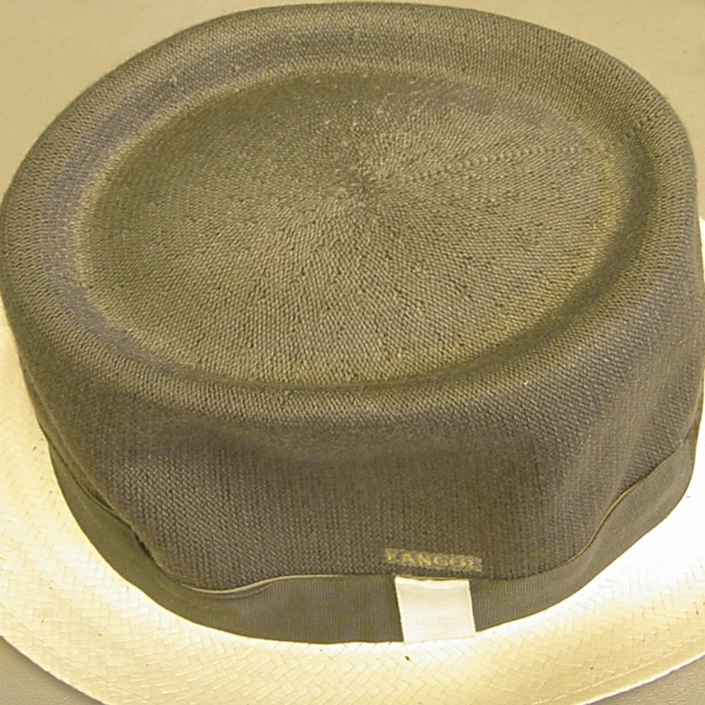 New Kangol hat Small